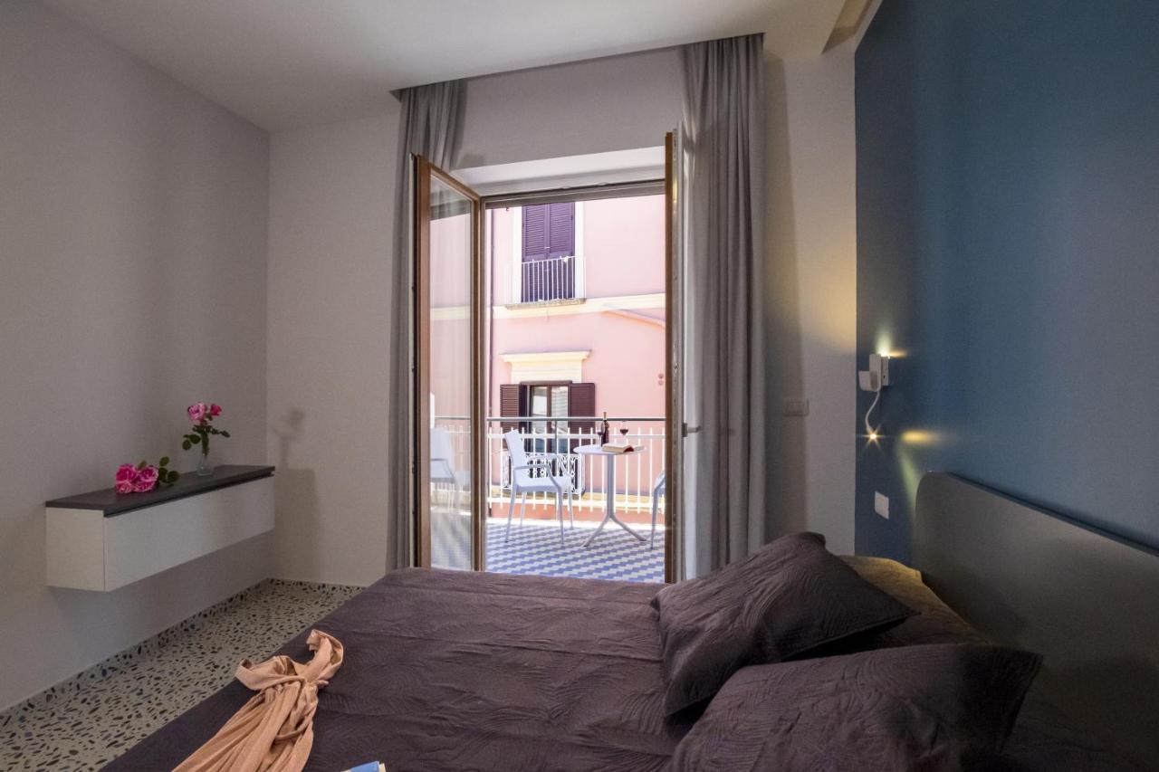 Neva Suites Massa Lubrense Sorrento Coast Eksteriør billede